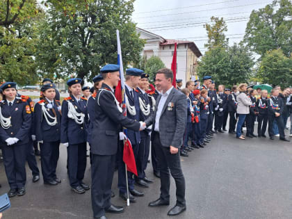 В День города в Шумерле развернули флаг России