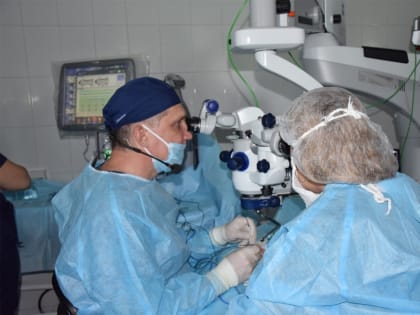 Офтальмологи со всей России собрались в Чебоксарах на мастер-класс по витреоретинальной хирургии