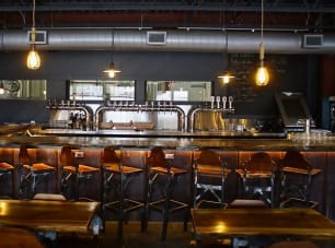 Fat-Bottom-Brewing_-_2018_Hop-Yard-Bar