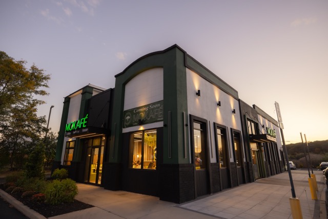 MoKafé exterior at dusk