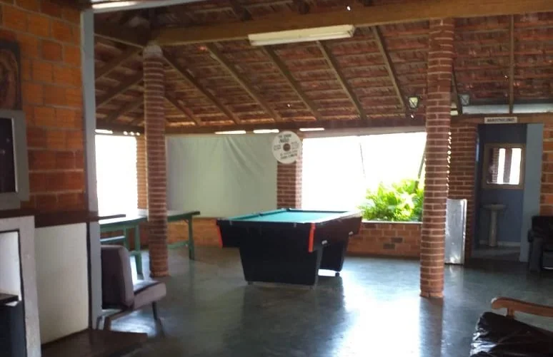 Chácara Betel em Londrina, PR - Capacidade para 150 pessoas - Com estacionamento, area_verde, churrasqueira_coberta - Imagem 8