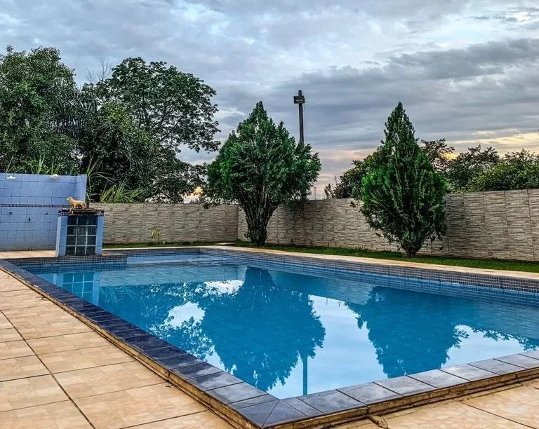 Chácara Espaço Elohim em Londrina, PR - Capacidade para 45 pessoas - Com wifi, piscina, mesas_cadeiras - Imagem 7