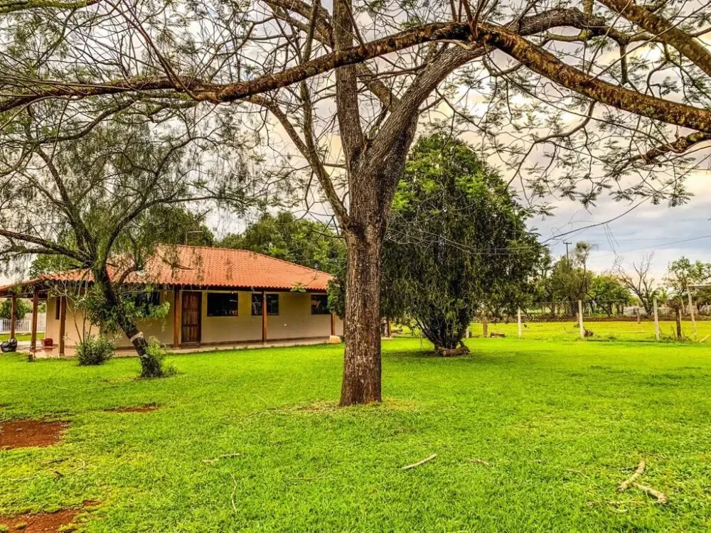 Chácara Espaço Elohim em Londrina, PR - Capacidade para 45 pessoas - Com wifi, piscina, mesas_cadeiras - Imagem 5