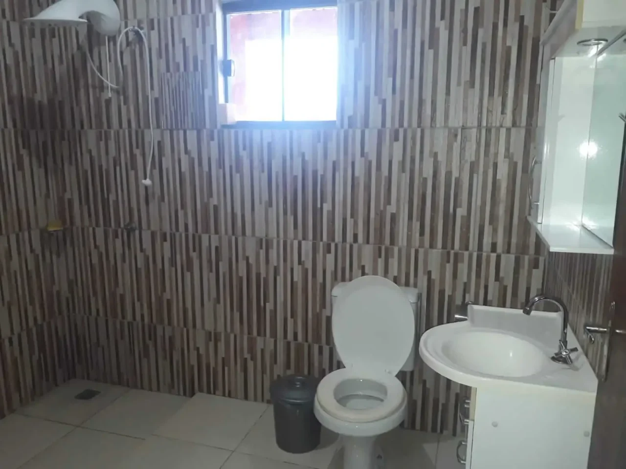 Recanto Boa Esperança em Londrina, PR - Capacidade para 100 pessoas - Com wifi, churrasqueira_coberta, sinuca - Imagem 19