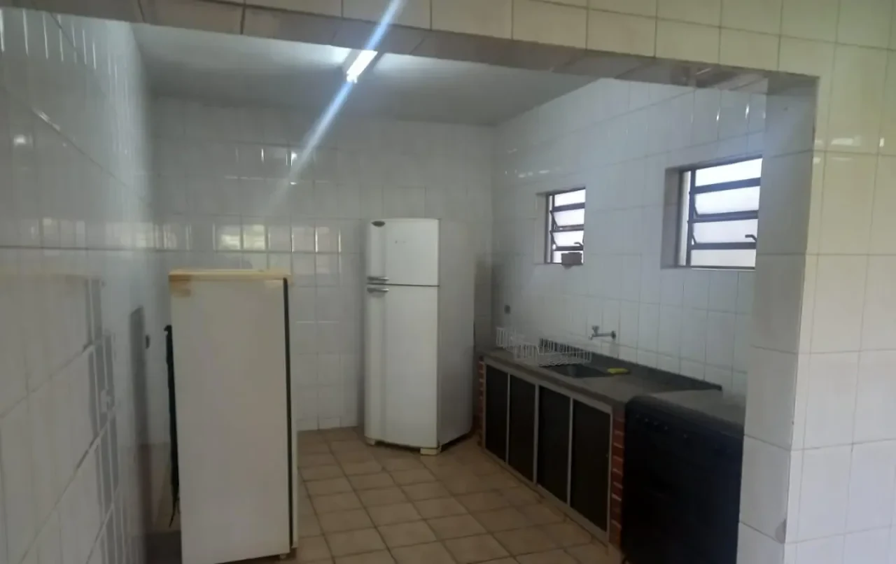 Chácara Recanto Boa Vista em Londrina, PR - Capacidade para 150 pessoas - Com estacionamento, piscina, banheiro_privativo - Imagem 7