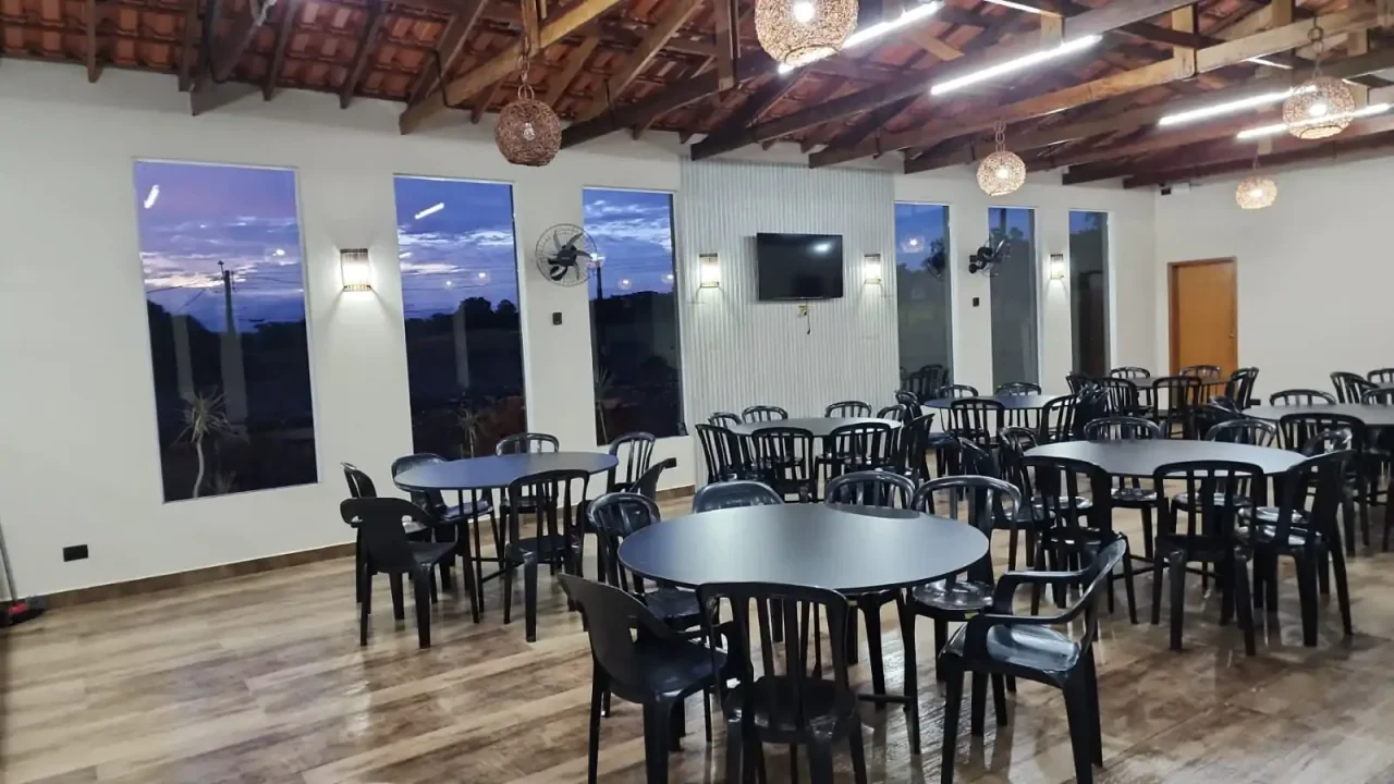 Recanto Mahallo em Londrina, PR - Capacidade para 100 pessoas - Com piscina, churrasqueira_coberta, quartos - Imagem 9
