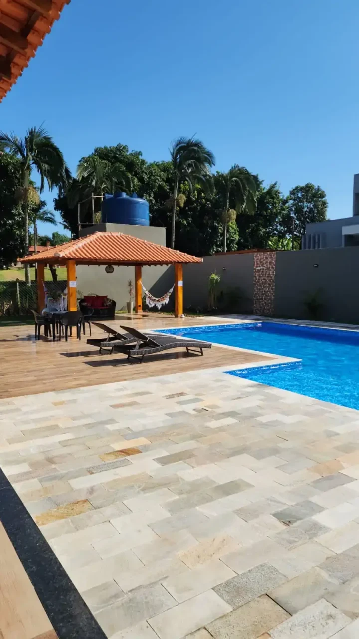 Recanto Mahallo em Londrina, PR - Capacidade para 100 pessoas - Com piscina, churrasqueira_coberta, quartos