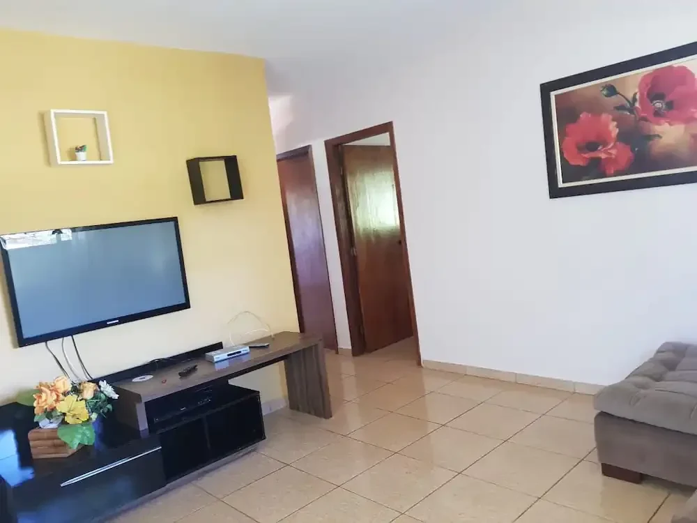 Recanto Tô Atoa em Londrina, PR - Capacidade para 40 pessoas - Com estacionamento, wifi, churrasqueira_coberta - Imagem 5