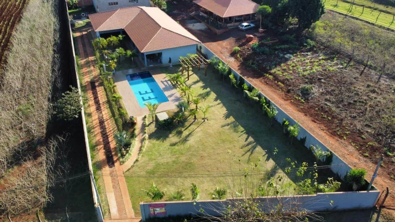 Recanto da Fé em Londrina, PR - Capacidade para 150 pessoas - Com acessibilidade, area_verde, quartos - Imagem 2