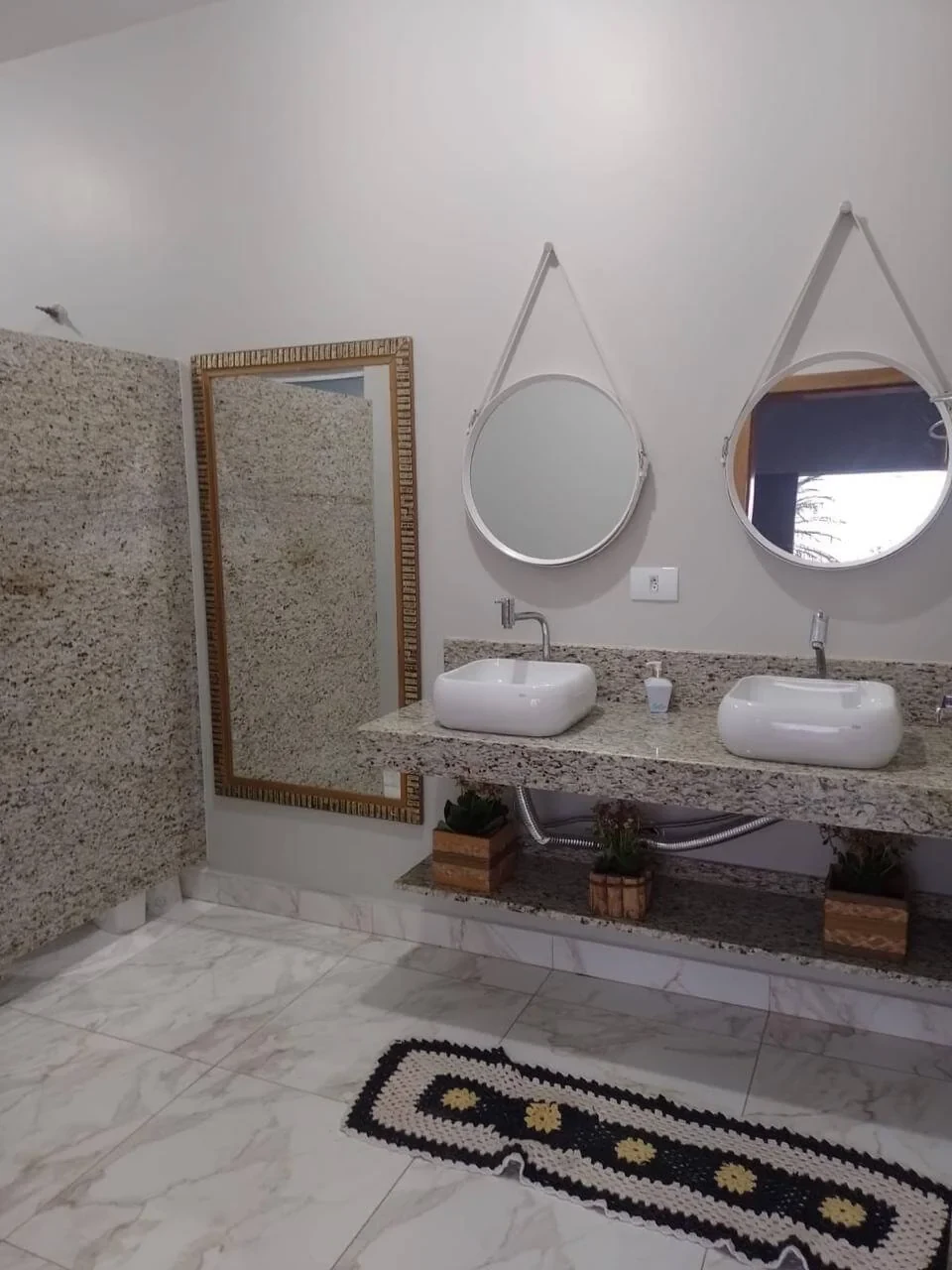 Recanto da Fé em Londrina, PR - Capacidade para 150 pessoas - Com acessibilidade, area_verde, quartos - Imagem 21