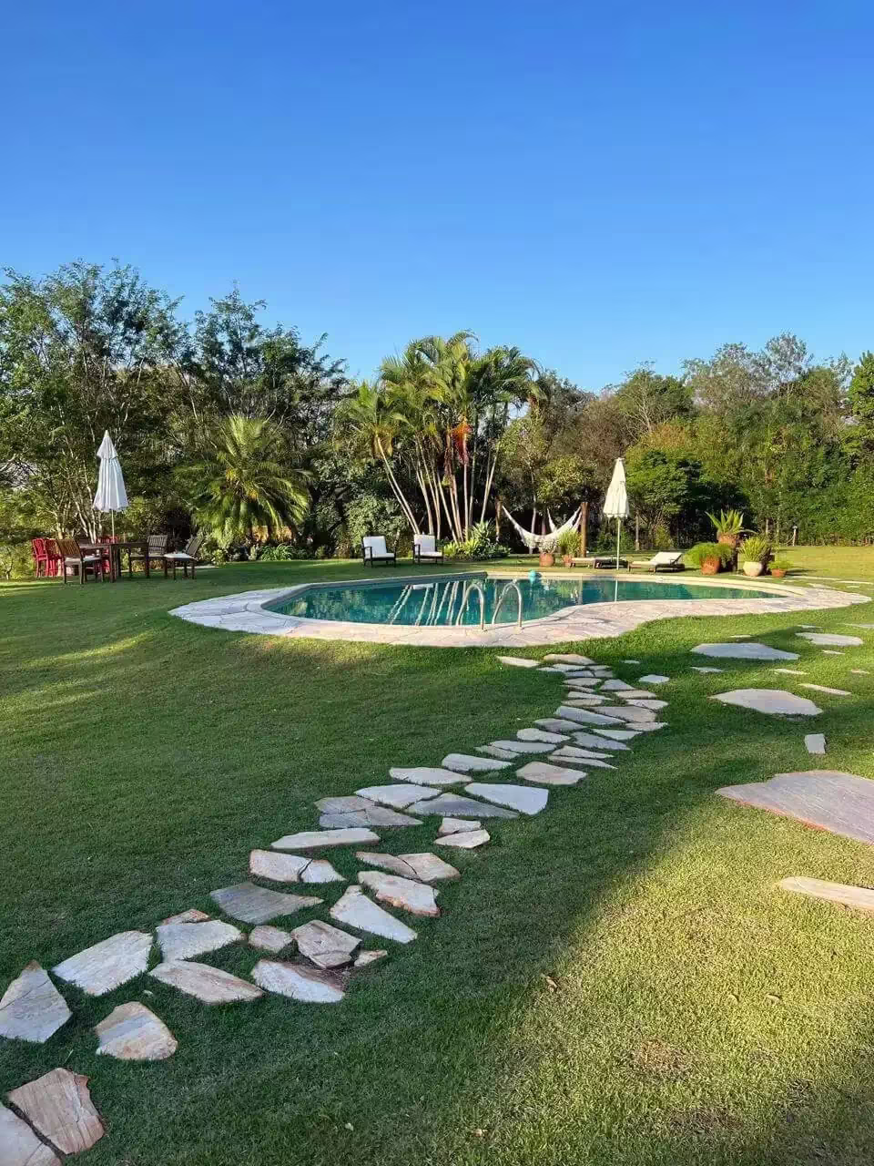 Rancho Recanto de Minas em Alvorada do Sul, PR - Capacidade para 12 pessoas - Com tv, quartos, chales