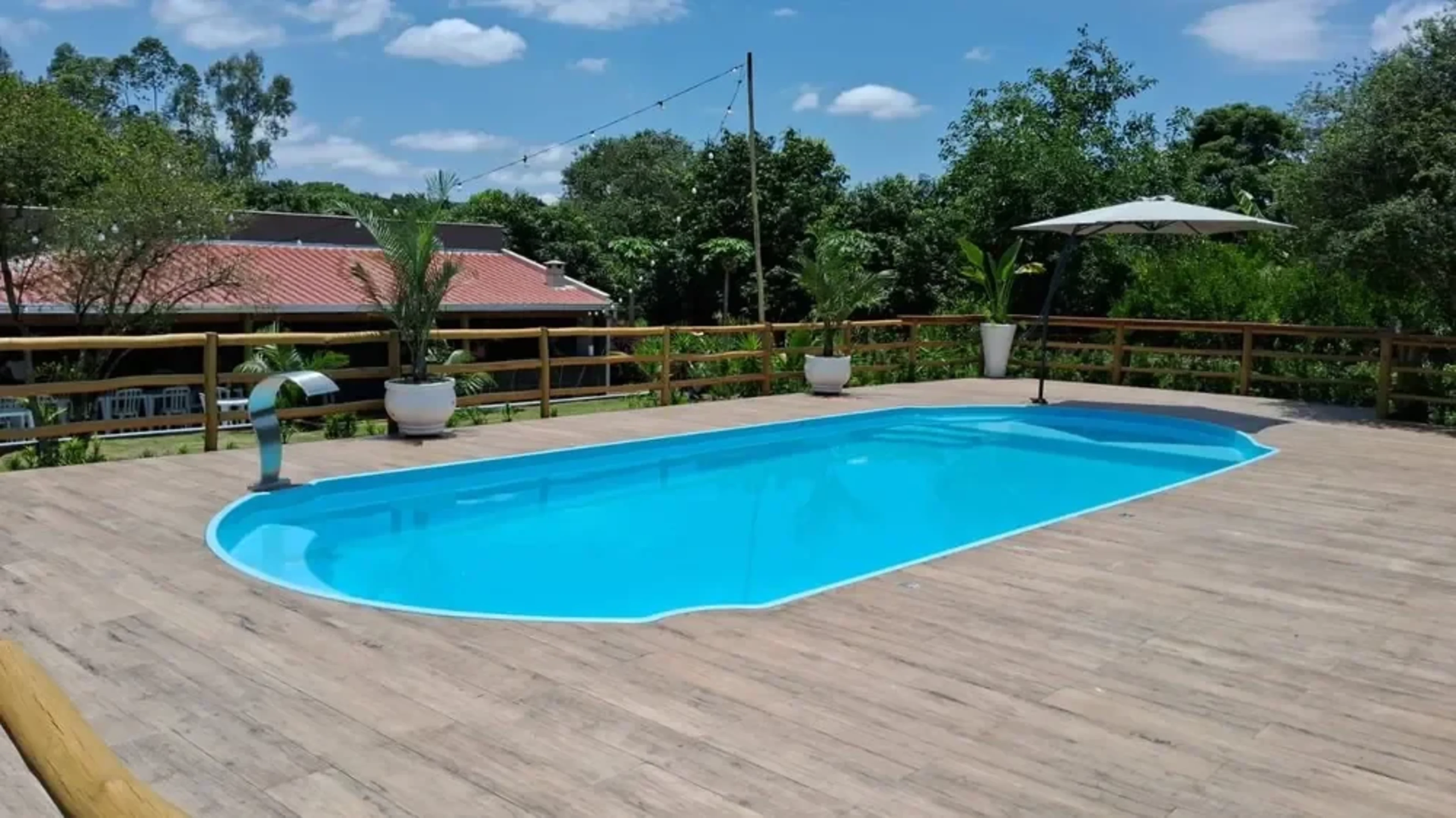 Rancho du Tony em Londrina, PR - Capacidade para 100 pessoas - Com banheiros, piscina, cozinha_equipada