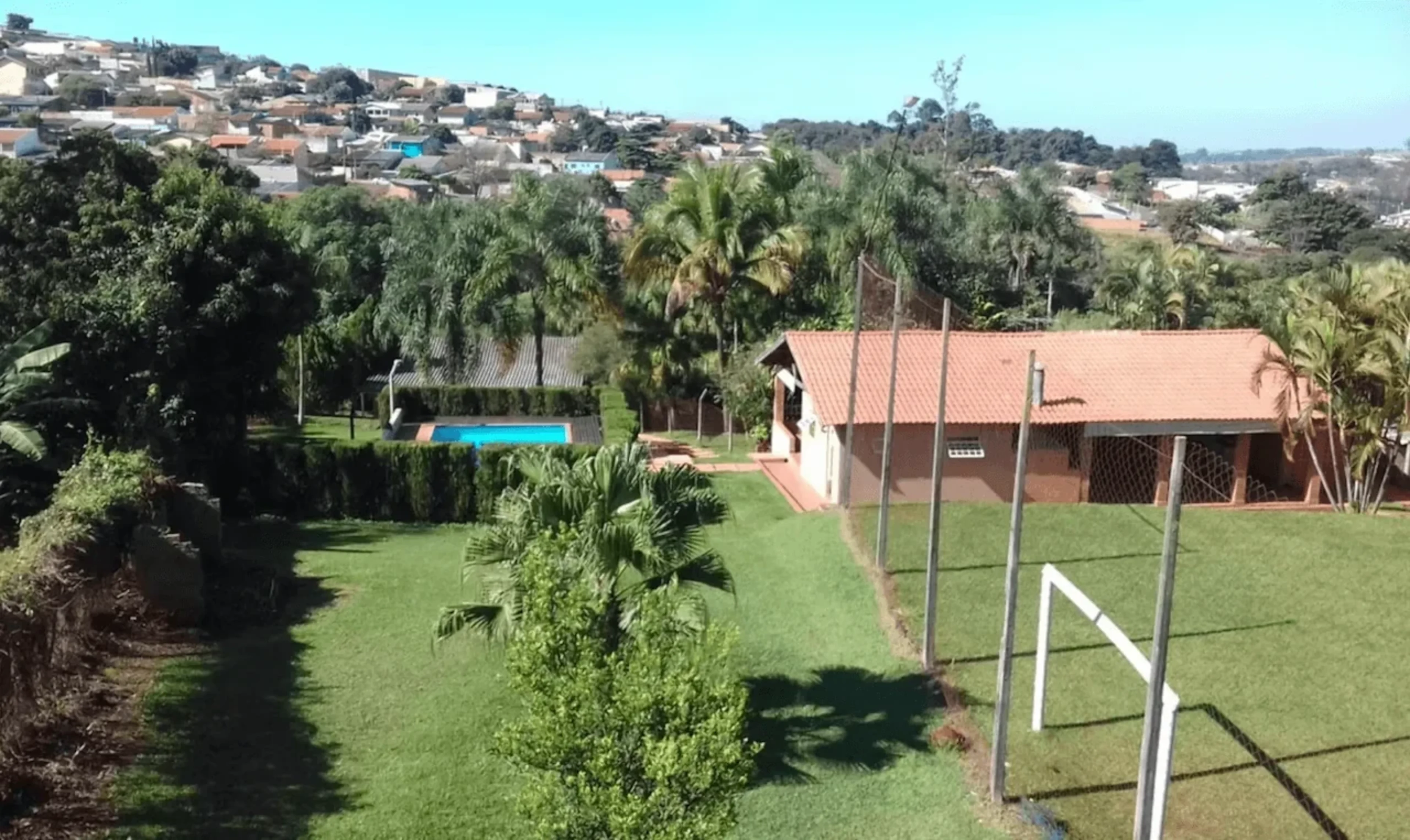 Chácara Leão de Judá Setor A em Londrina, PR - Capacidade para 100 pessoas - Com estacionamento, banheiros, campo_futebol