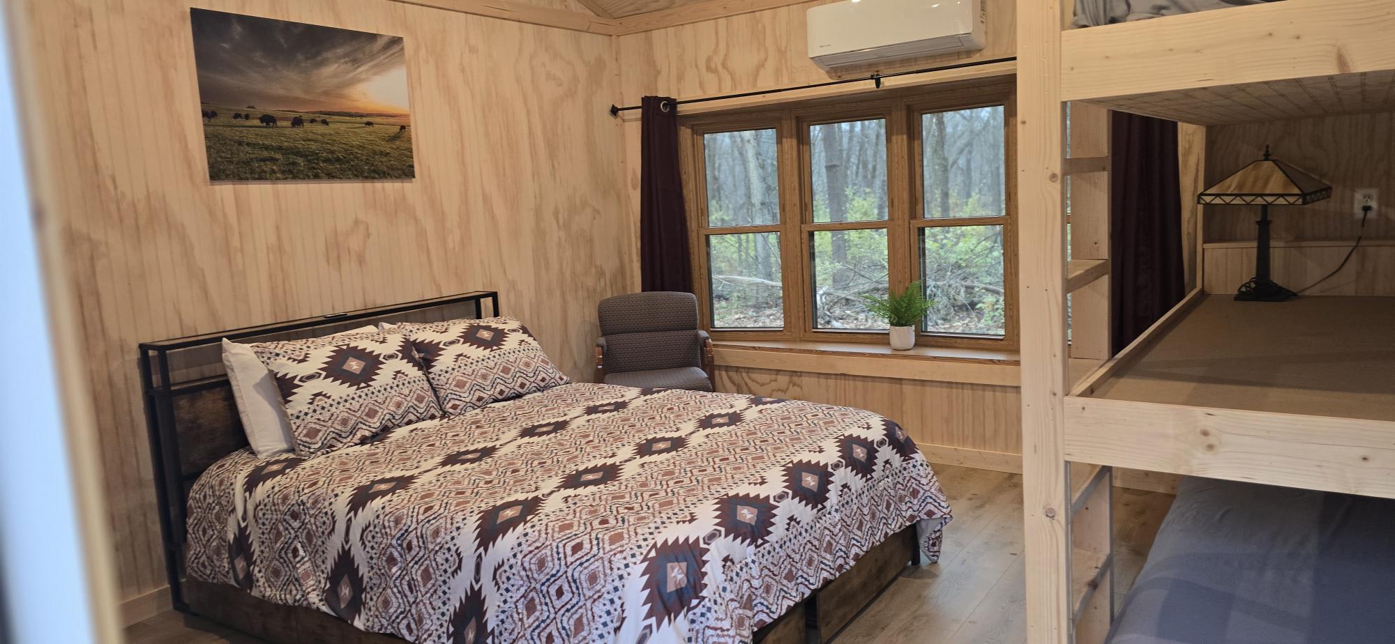 Bison Cabin bedroom suite