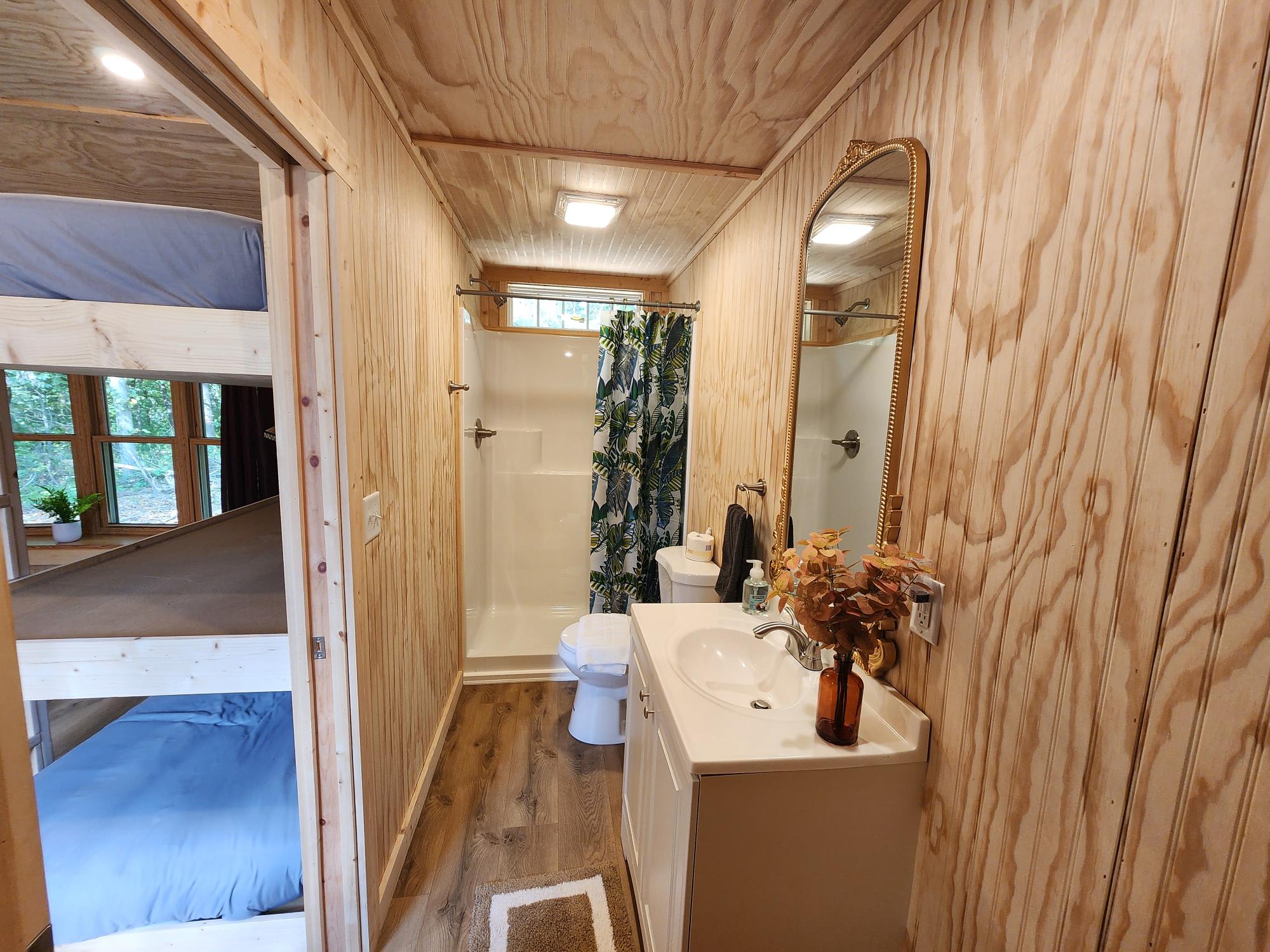Pheasant Cabin bedroom suite