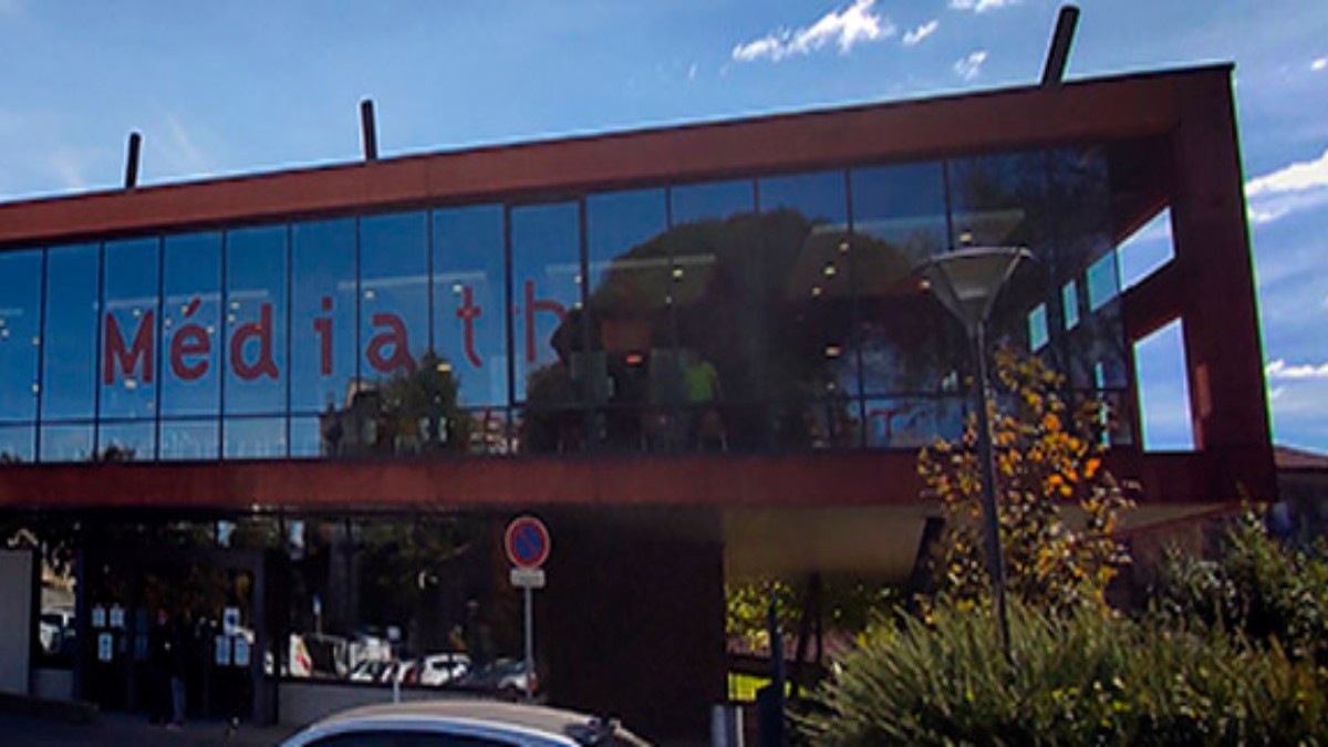 Header de Médiathèque Jean Ferrat: Aubenas-Vals