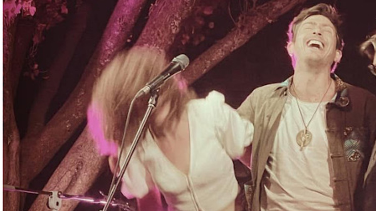 Header de RoXene
