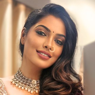 Minakshi Jaiswal | Bridal Makeup Artist Educator Lucknow
