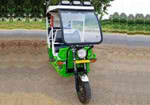 SN Solar High Power E Rickshaw