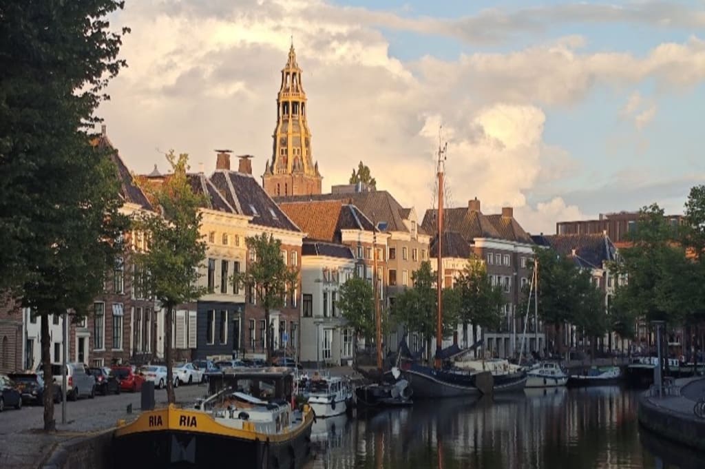 Groningen: A Canal