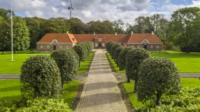 Herreg�rden Ausumg�rd og Handbjerg Marina