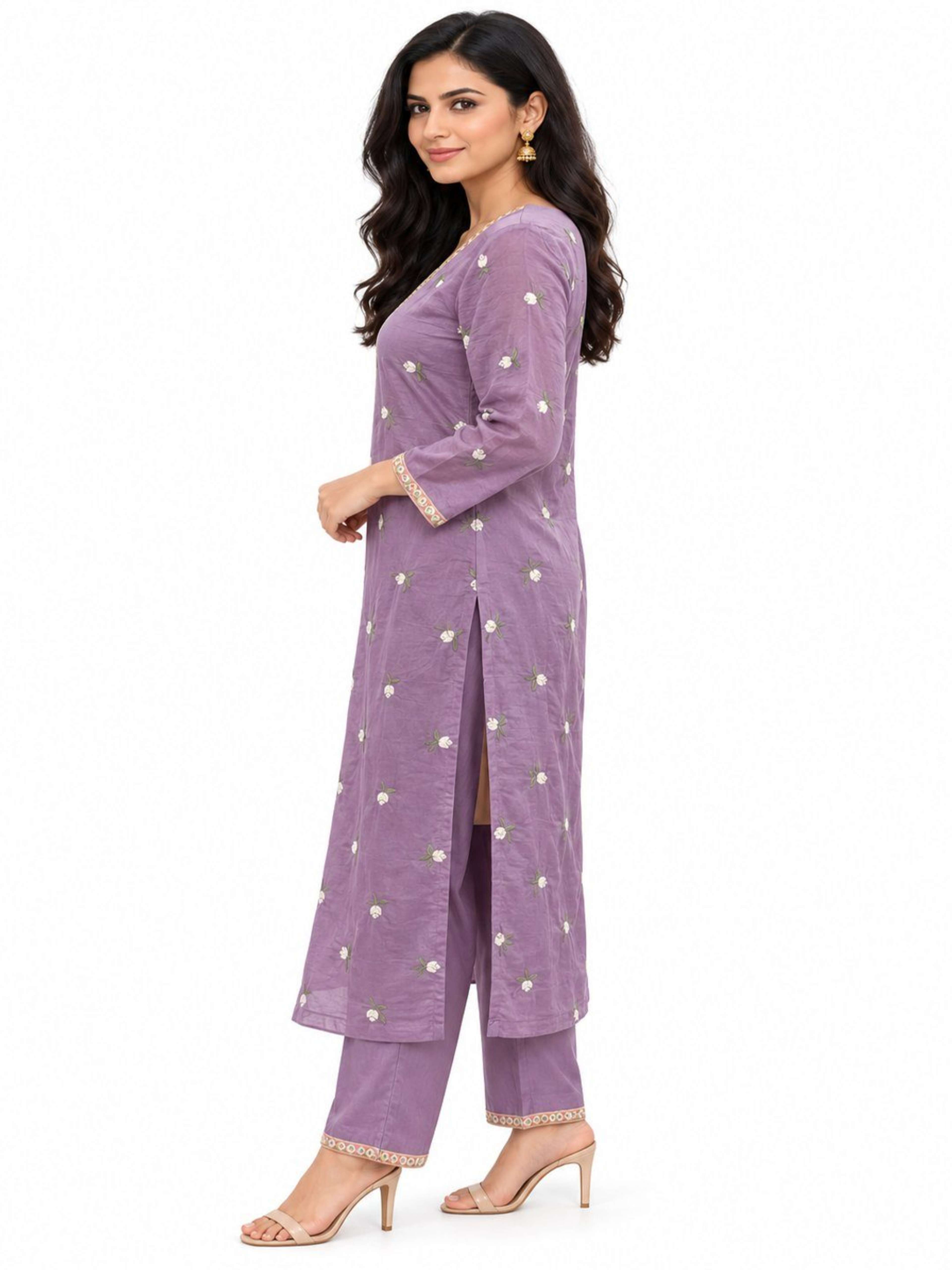 Lavender Embrodiered Kurta Pant Set | Kurta with V Neck & 3/4th Sleeve 4