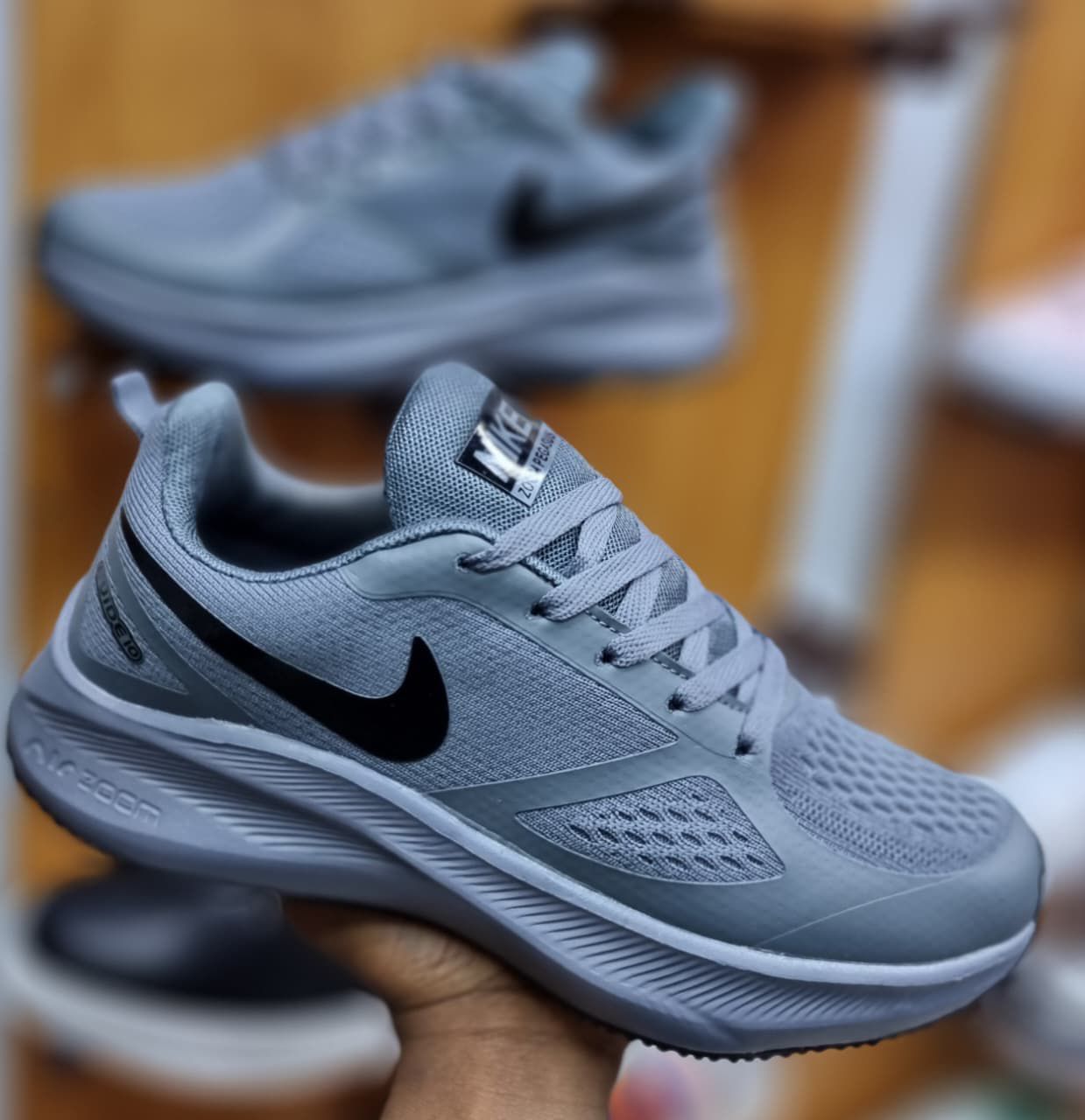 NIKE ZOOM TRAINERS