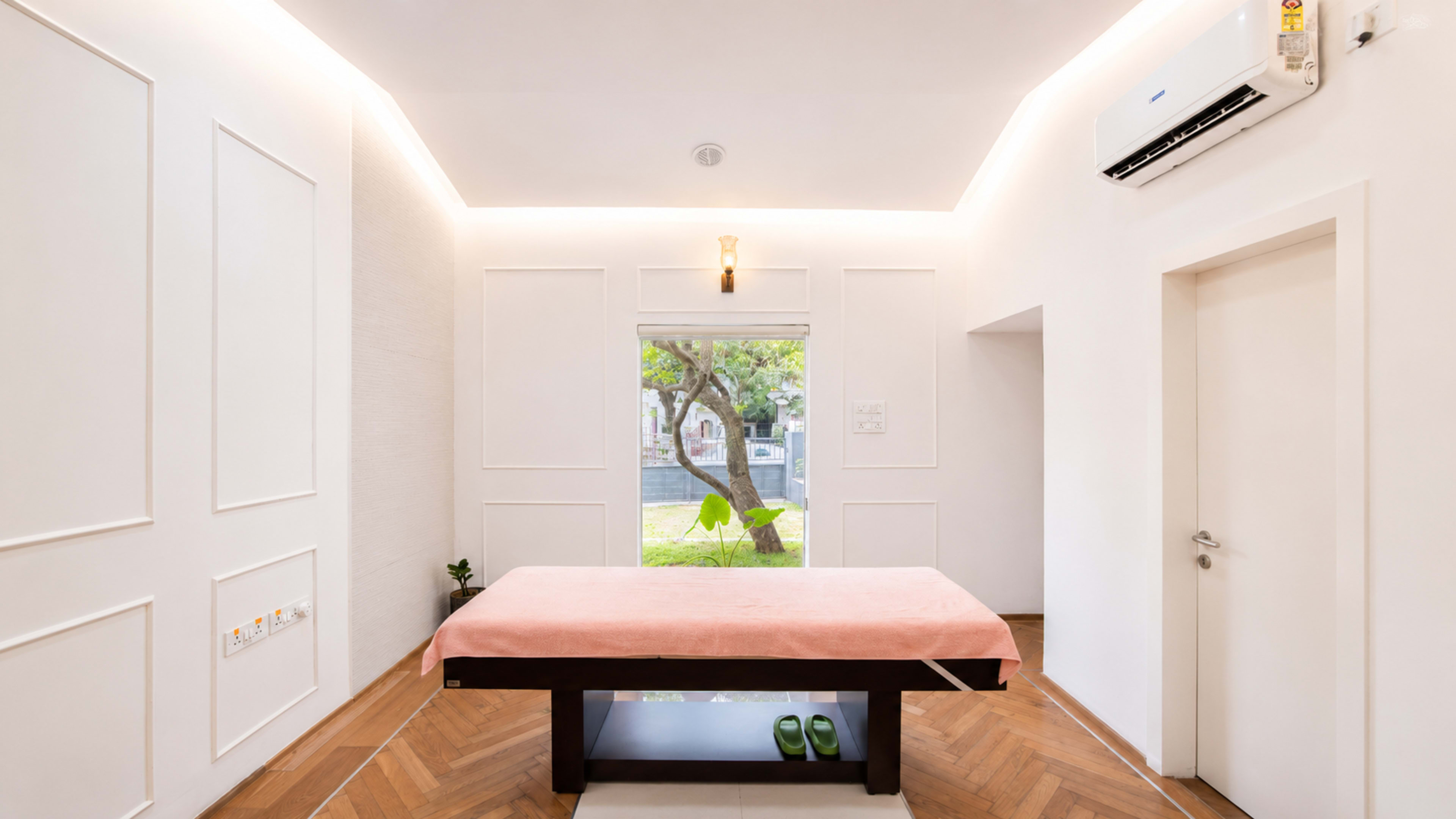22Luna Sterile Treatment Room