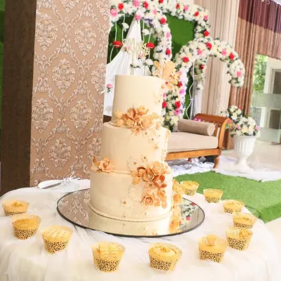 Artisanal Wedding Cakes & Grand Exhibition Tier Collections gallery 17