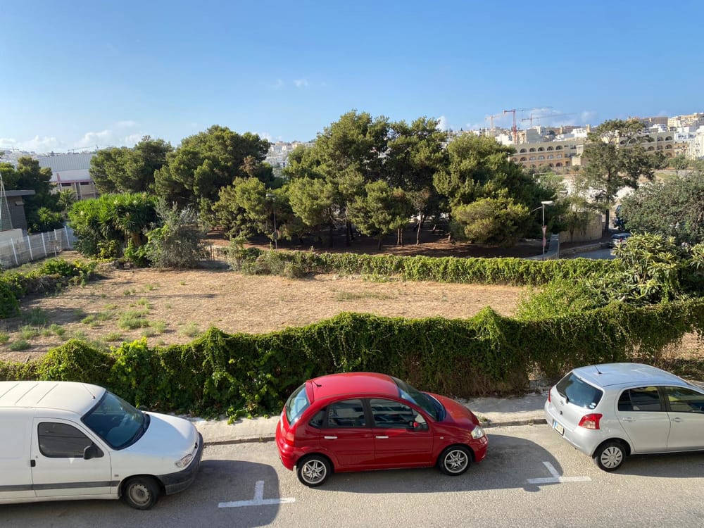 Magnificent Designer-Finished 17-Bedroom Guesthouse in Msida — Msida, Malta