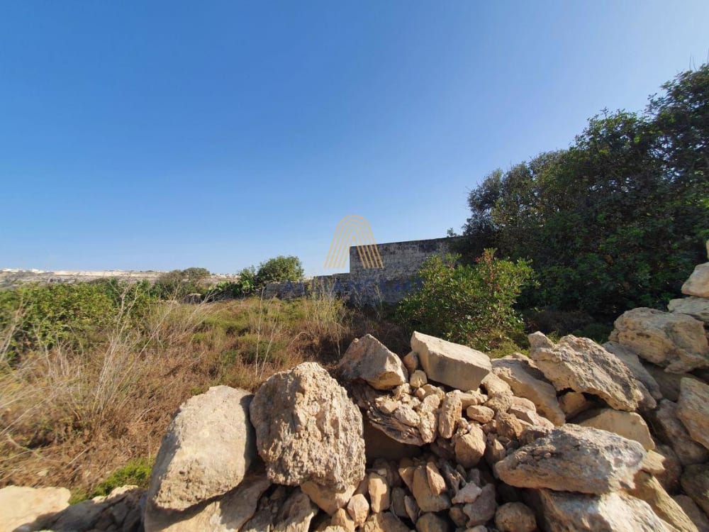 5 Bedroom Farmhouse for Sale in Naxxar — Naxxar, Malta
