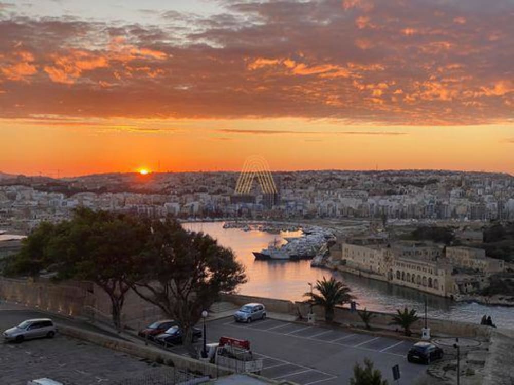 2 Bedroom Penthouse for Rent in Valletta — Valletta, Malta