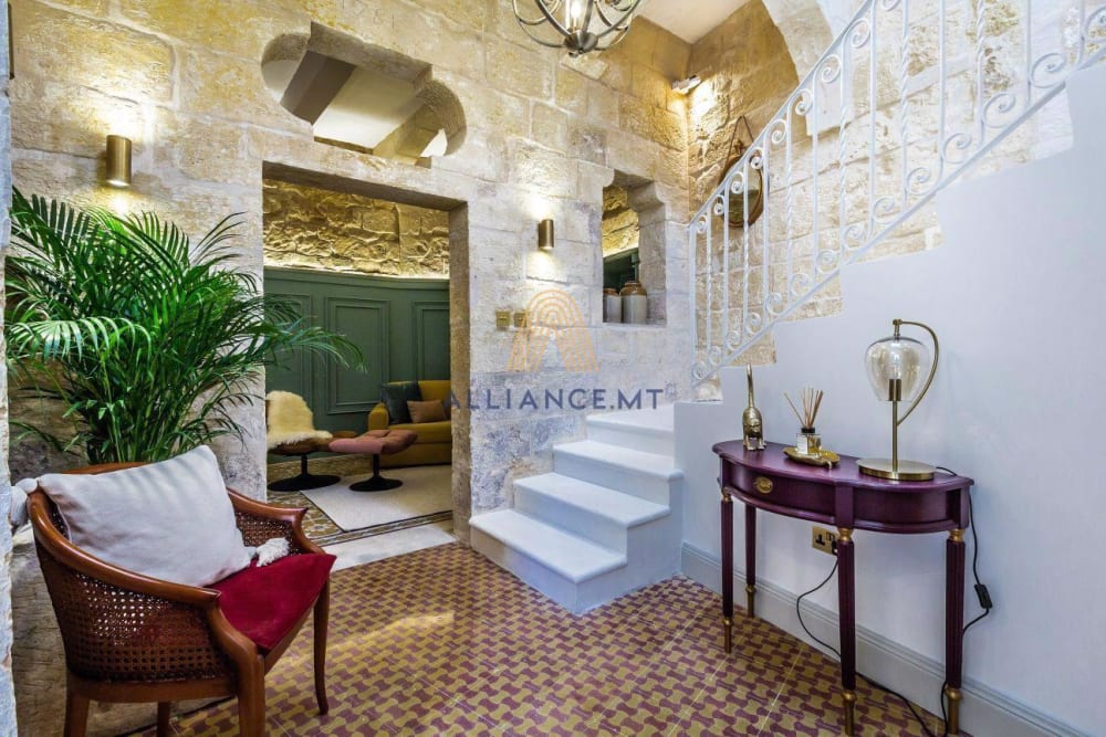 2 Bedroom House Of Character for Rent in Siggiewi — Siggiewi, Malta