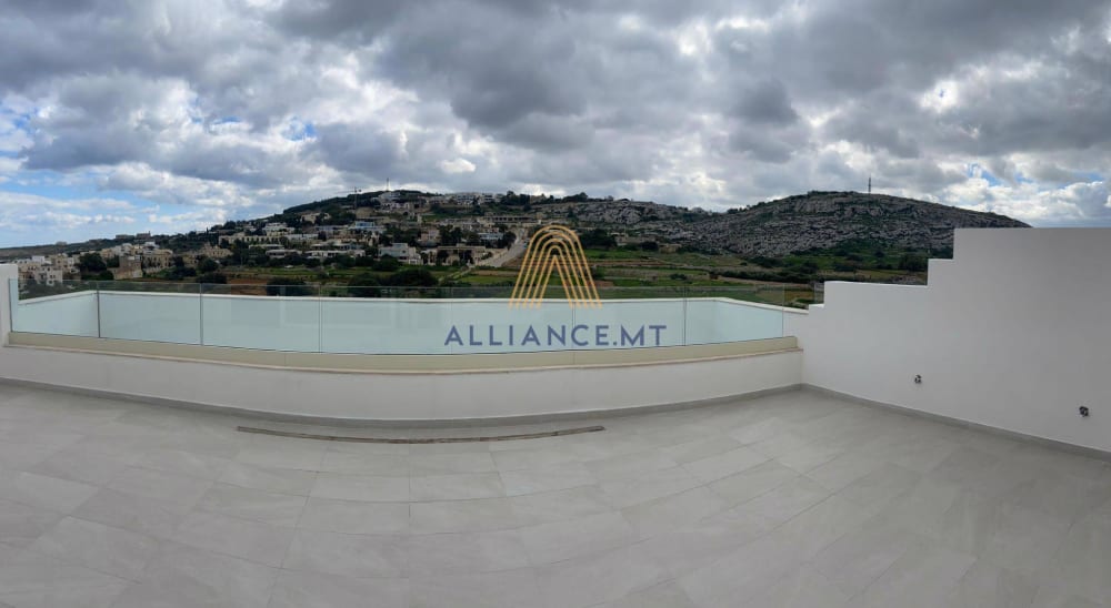 3 Bedroom Penthouse for Rent in Bahar Ic-Caghaq — Bahar ic-Caghaq, Malta