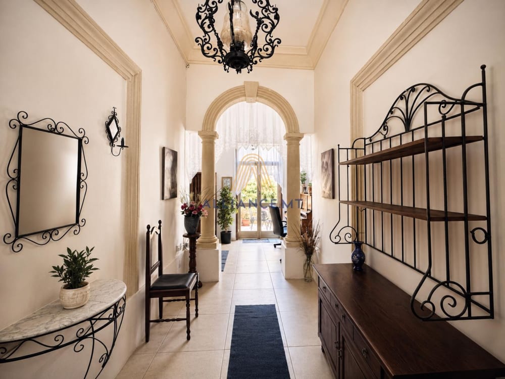 3 Bedroom Townhouse for Sale in Senglea Isla — Senglea Isla, Malta