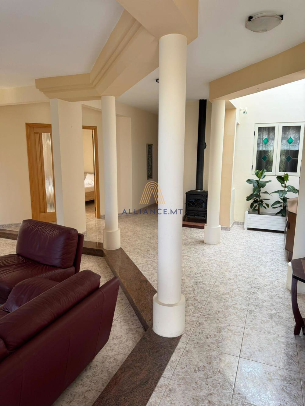 3 Bedroom Villa Semi-Detached for Rent in St Julian's San Giljan — St Julian's San Giljan, Malta