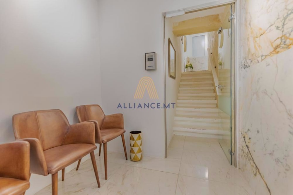 70 SQM Comm. (4A Financial, Professional & Other Offices) for Sale in Valletta — Valletta, Malta