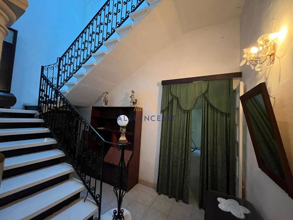 5 Bedroom Townhouse for Sale in Qormi — Qormi, Malta