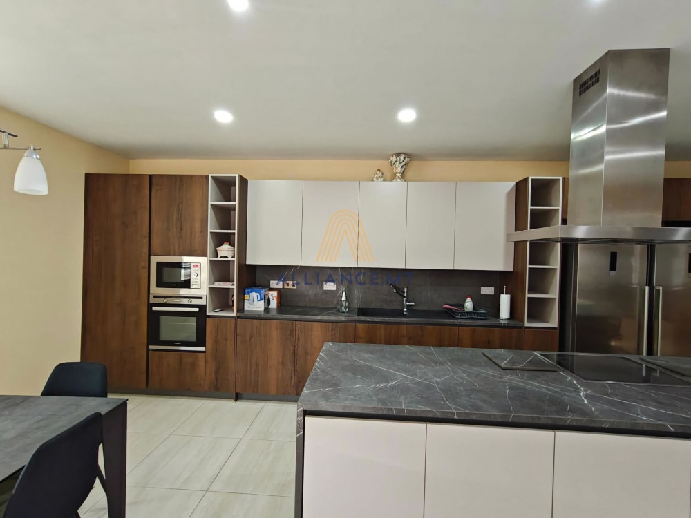 3 Bedroom Penthouse for Rent in Naxxar — Naxxar, Malta
