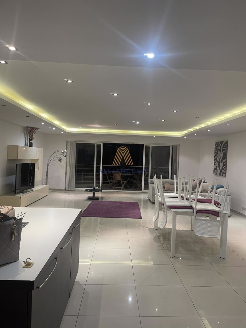 3 Bedroom Apartment for Rent in St Julian's San Giljan — St Julian's San Giljan, Malta
