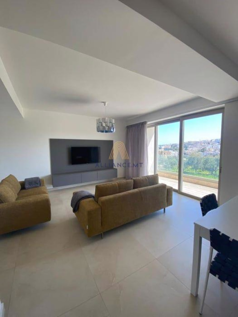 3 Bedroom Maisonette (Ground Floor) for Rent in Swieqi — Swieqi, Malta