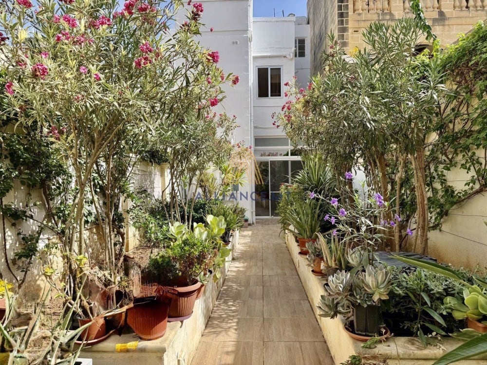 4 Bedroom Townhouse for Sale in Zejtun — Zejtun, Malta