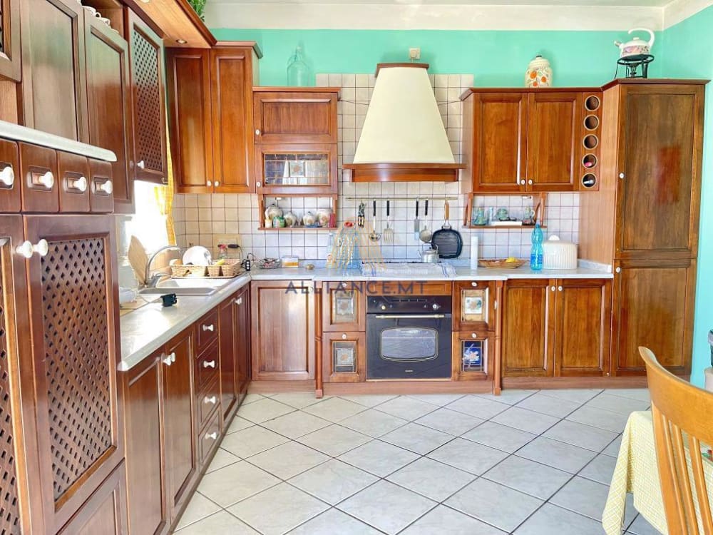 6 Bedroom Apartment for Sale in Marsaskala — Marsaskala, Malta