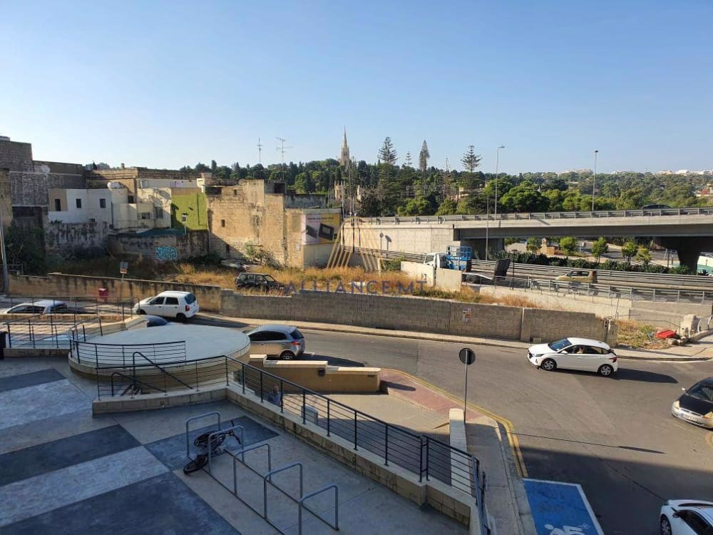 3 Bedroom Apartment for Rent in Paola Rahal Gdid — Paola Rahal Gdid, Malta