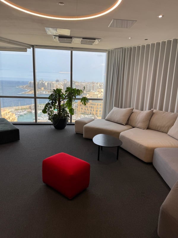 Prestigious 300 sqm Office in Portomaso Business Tower with Marina Views in St Julians €3.500.000 freehold — St Julian's, Malta