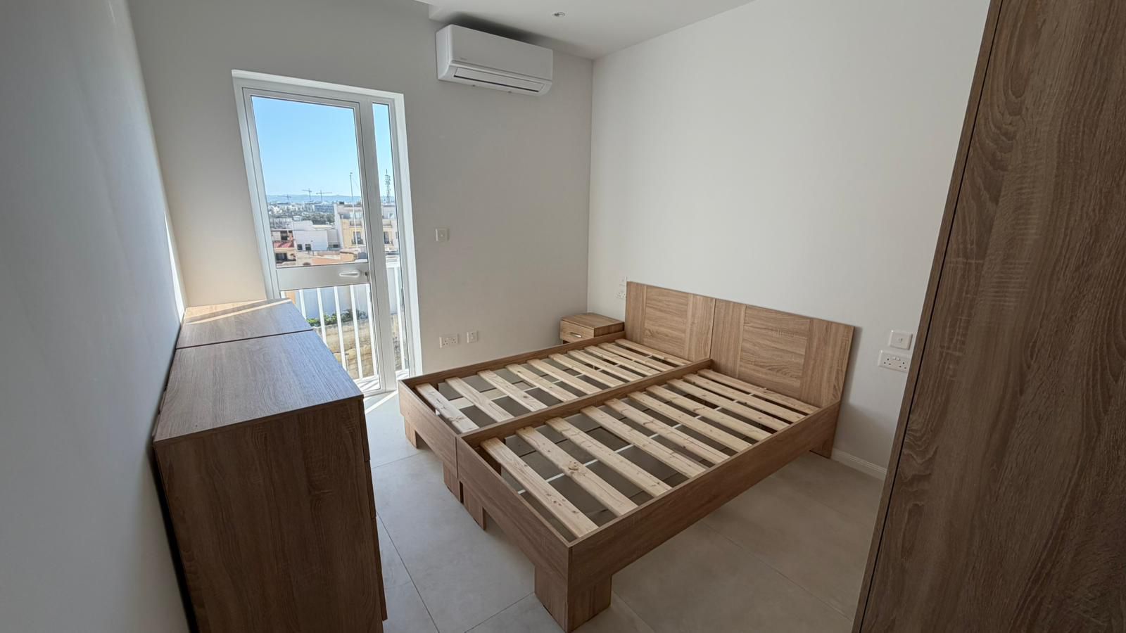 Modern Well-Presented 3-Bedroom Apartment in Gharghur — Naxxar, Malta — photo 4