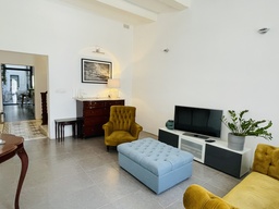 Charming Spacious 4-Bedroom Terraced House with Valley Views in St Julians — photo 2