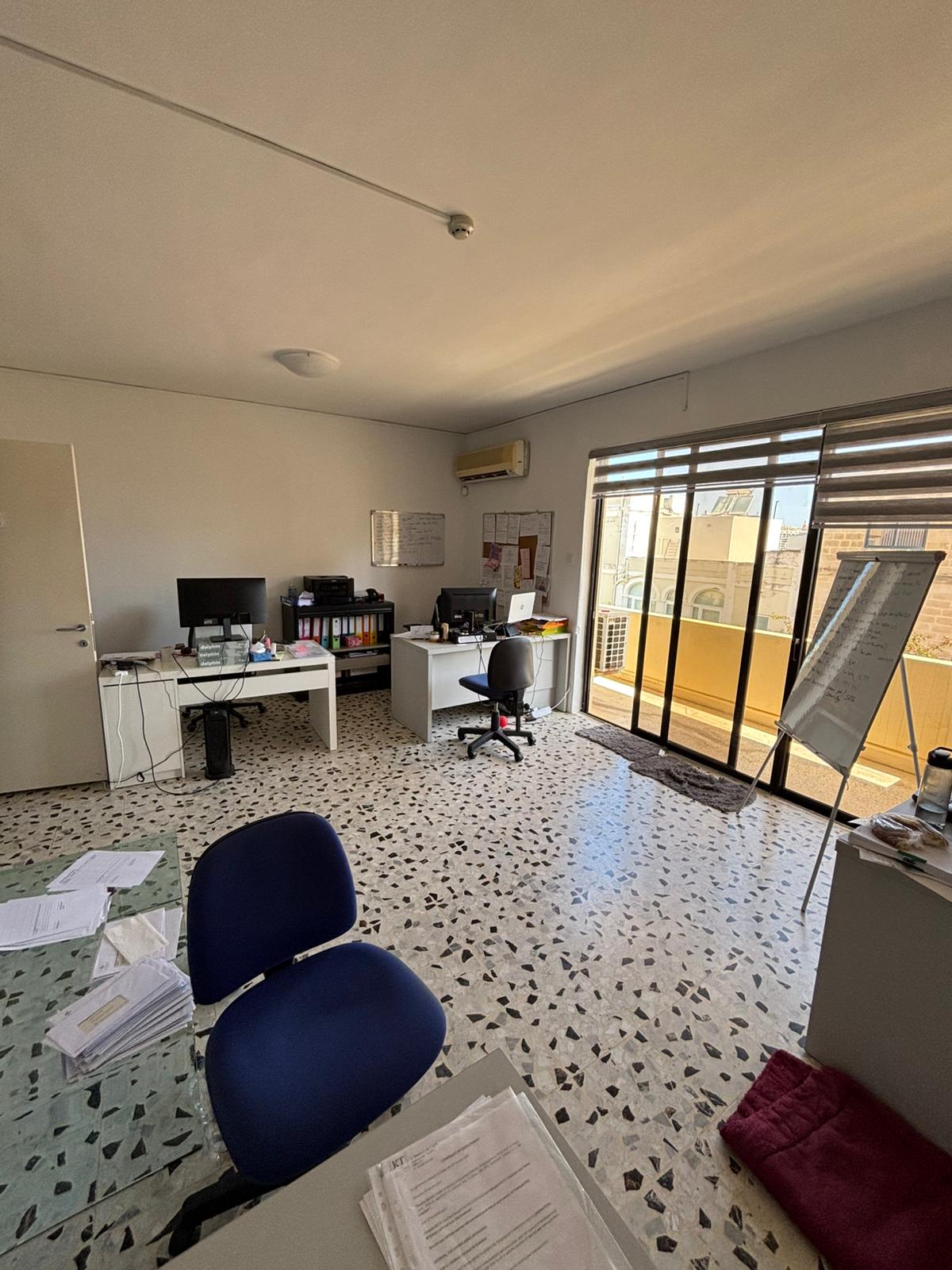 Bright Corner 150 sqm Office with Balconies in A Villa Area of Ta’ Xbiex — photo 3