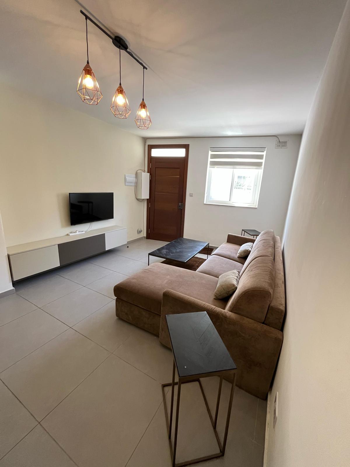 Modern & Well-Presented 2-Bedroom Ground-Floor Maisonette in Swieqi — photo 2