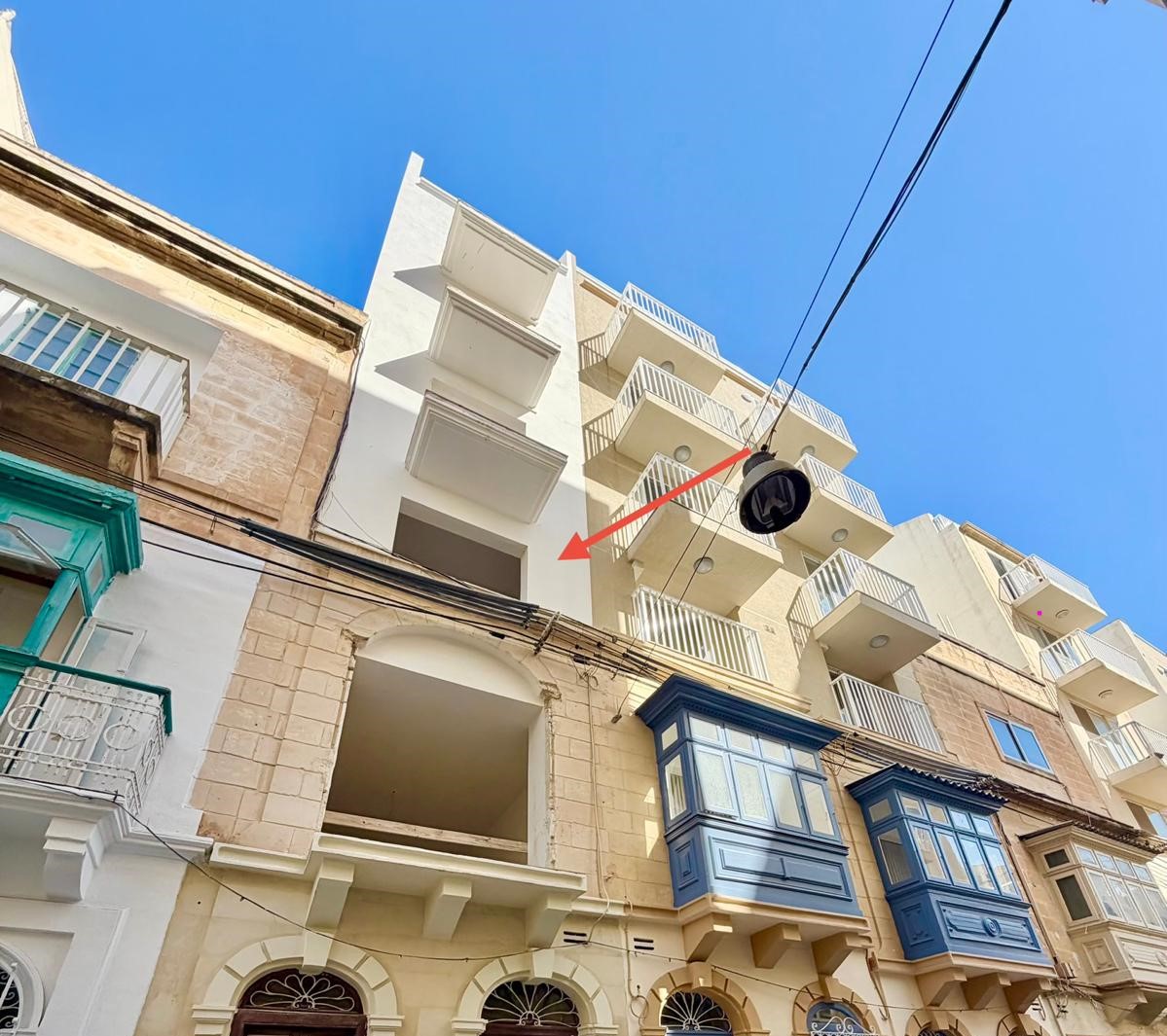 Modern and Newly Built 2-Bedroom Apartment with A Balcony in Gzira